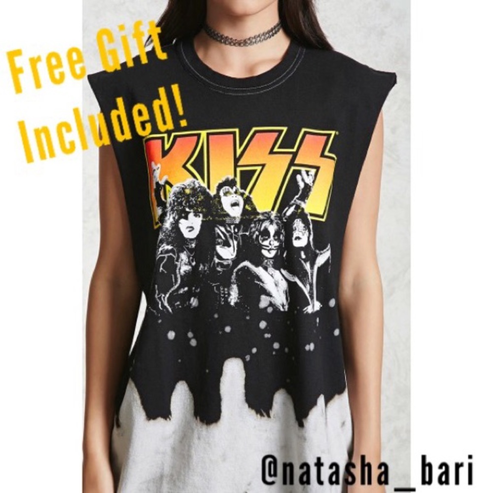 KISS muscle tank. Free gift included!🤙🏻💞